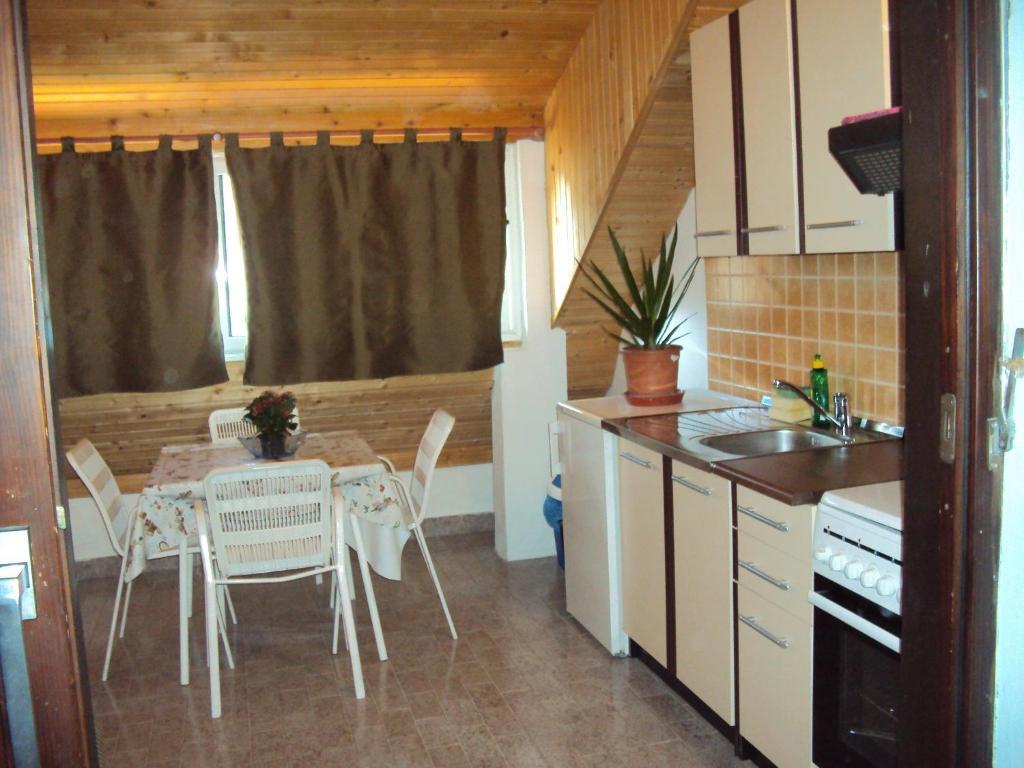 Apartments Petar Blace Rum bild